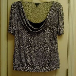 🩷East 5th dress blouse low cutBlack w/white dots. XL